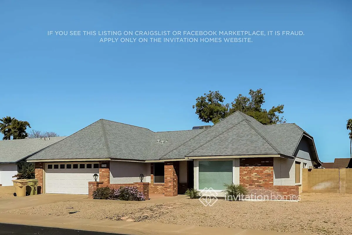 Building Photo - 6142 W Sunnyside Dr