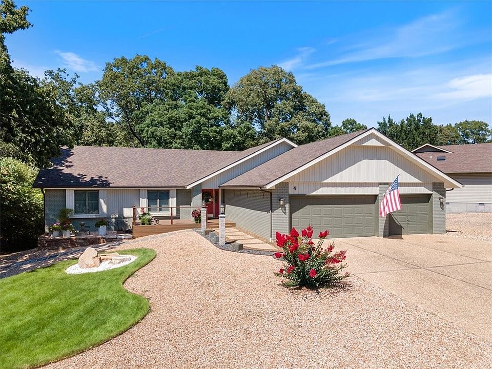 1st image of 4 Tarland Ln