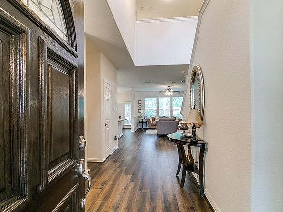 4th image of 15622 Clear Pointe Dr