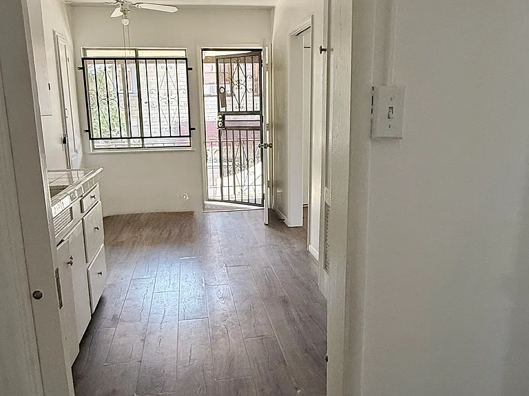 128 N Avenue 56 #4 — Photo 8
