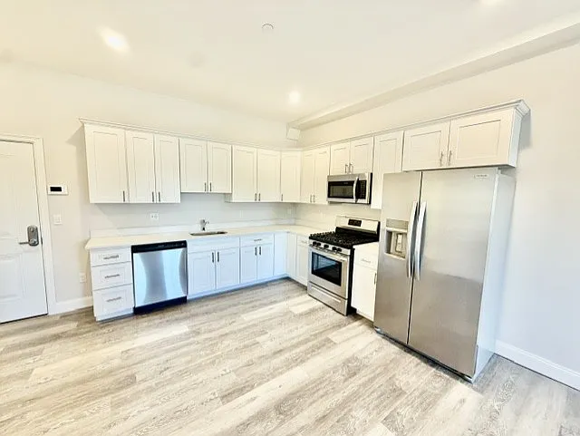 5 Fremont St #105 — Photo 8