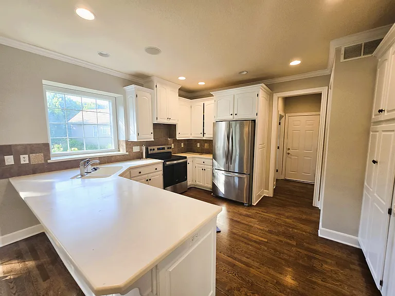 11855 W 144th Ter — Photo 16