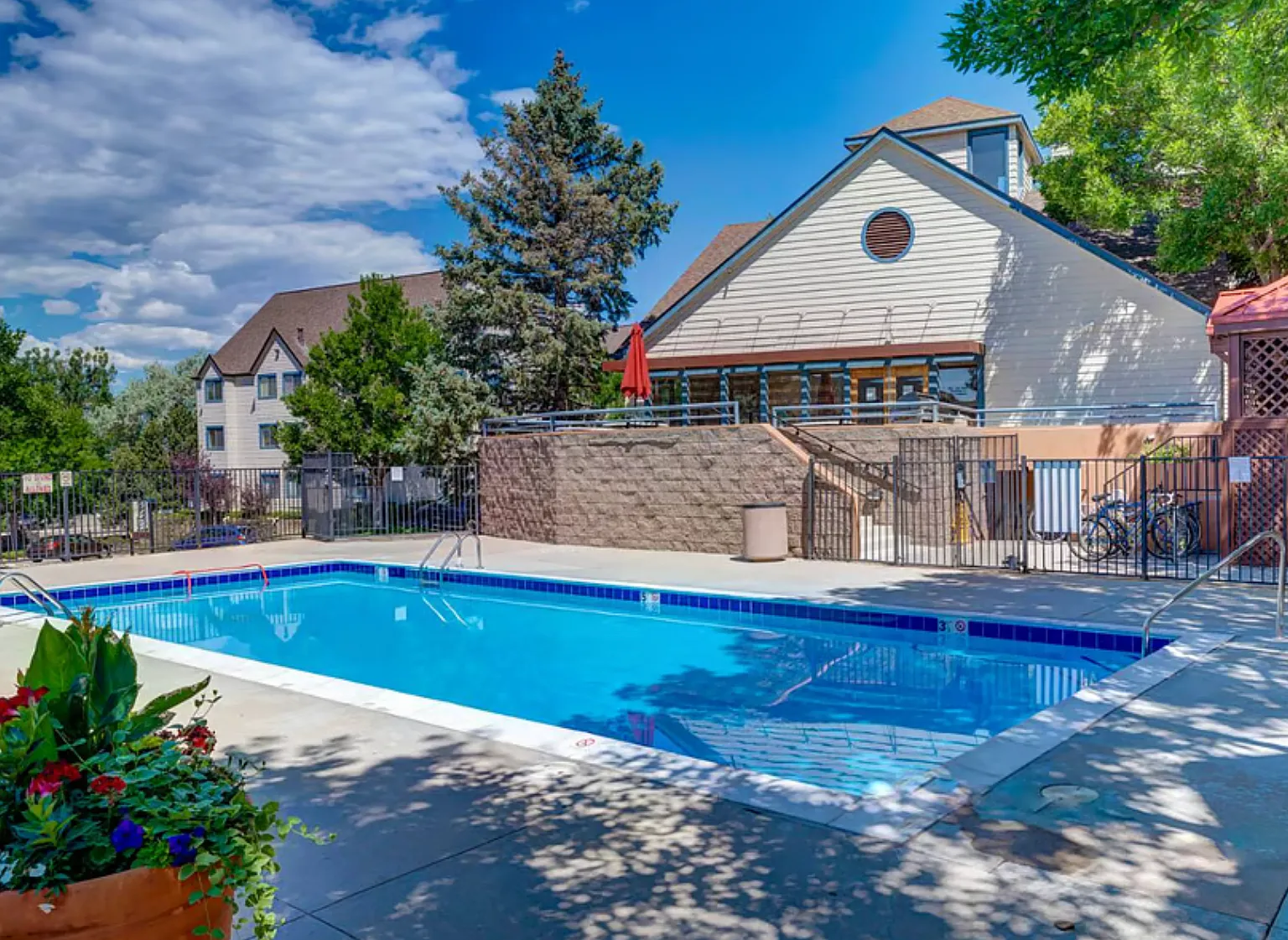 2 bed, $2,500 — Photo 2