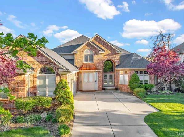 1507 Wandrei Ct, Commerce Township, MI 48382