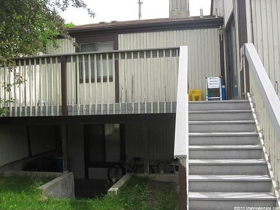 3rd image of 2524 W Hardrock Dr