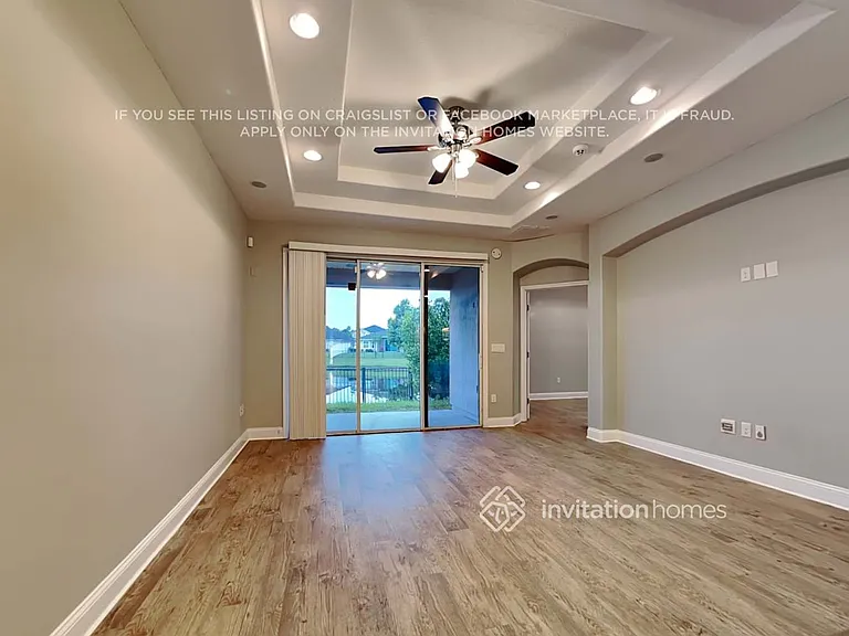 832 Glendale Ln — Photo 9