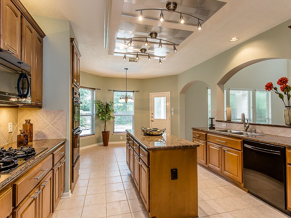 2nd image of 3 Bluff Creek Pl
