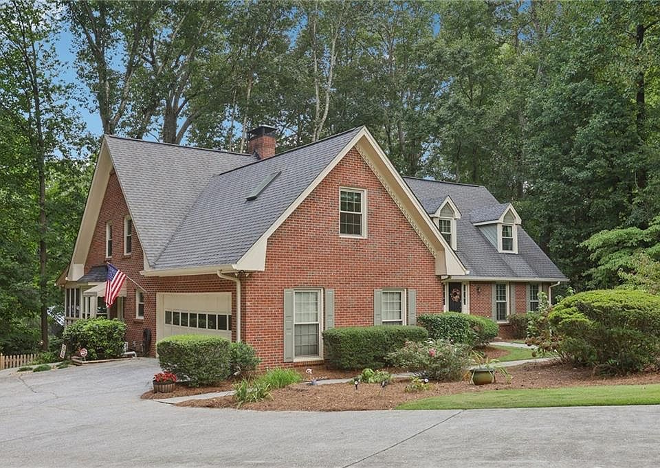 1st image of 2817 Northbrook Dr