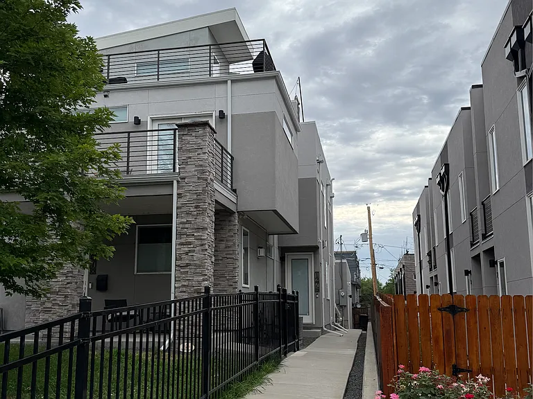 1276 Yates St — Photo 36