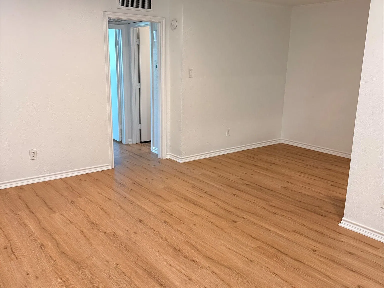 3921 Inwood Rd — Photo 3