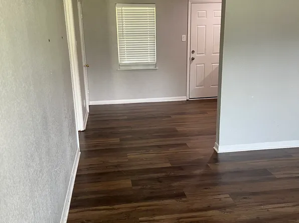 211 S Barbara St, Waco, TX 76705