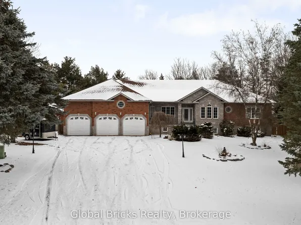 14 Fisher Dr, Adjala Tosorontio, ON L0M 1J0