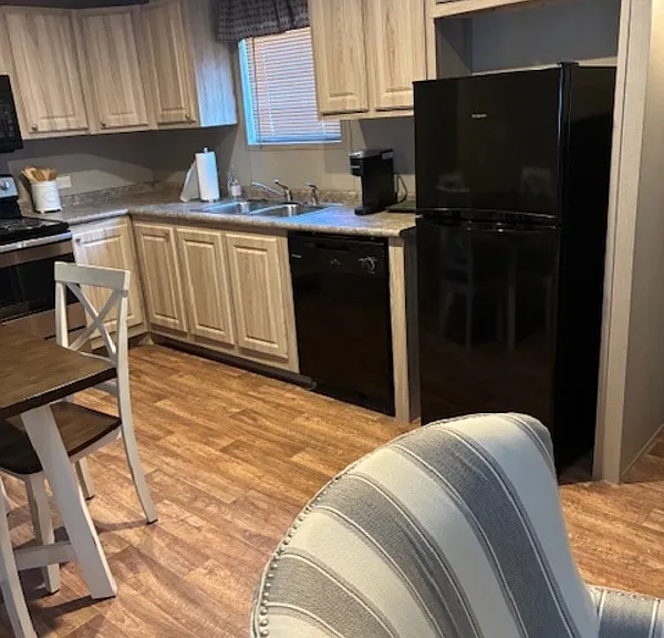 410 Kasey Cir — Photo 3