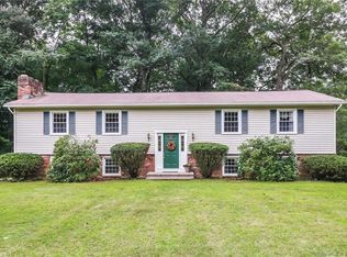 47 Greenfield Dr, Shelton, CT 06484