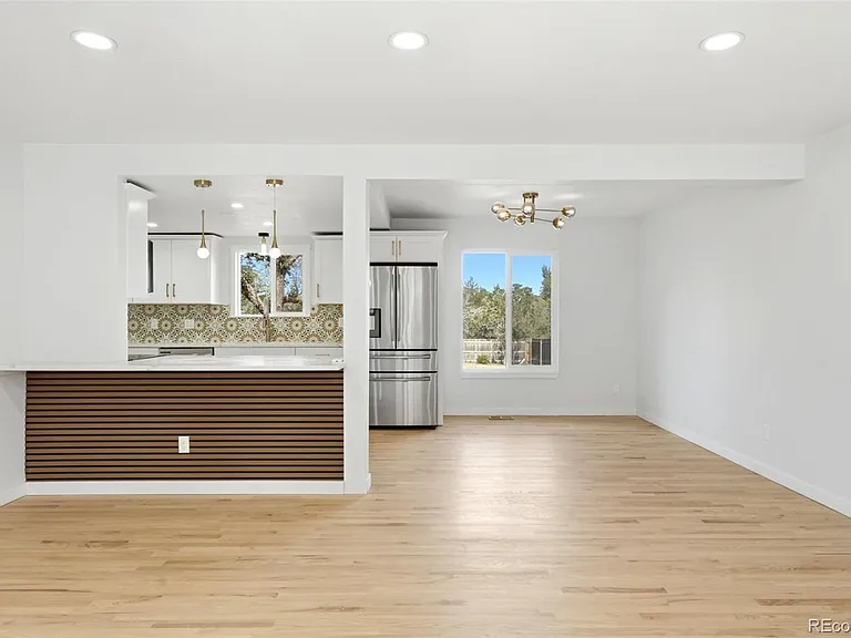 6752 S Dahlia Ct — Photo 5