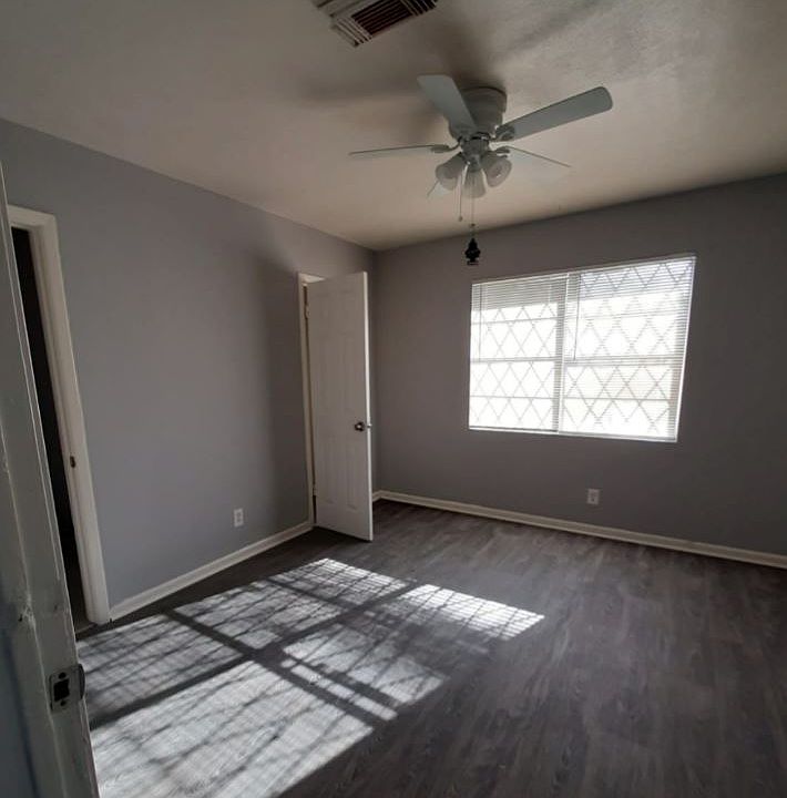 1st image of 5130 Parkview Dr