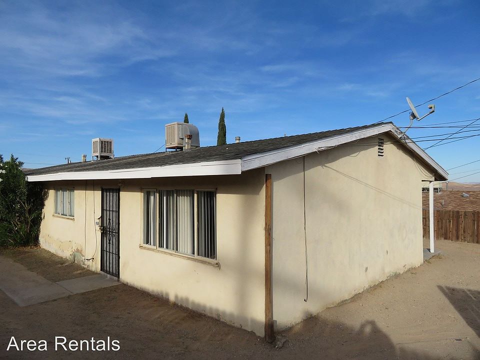1st image of 914 E Navajo St