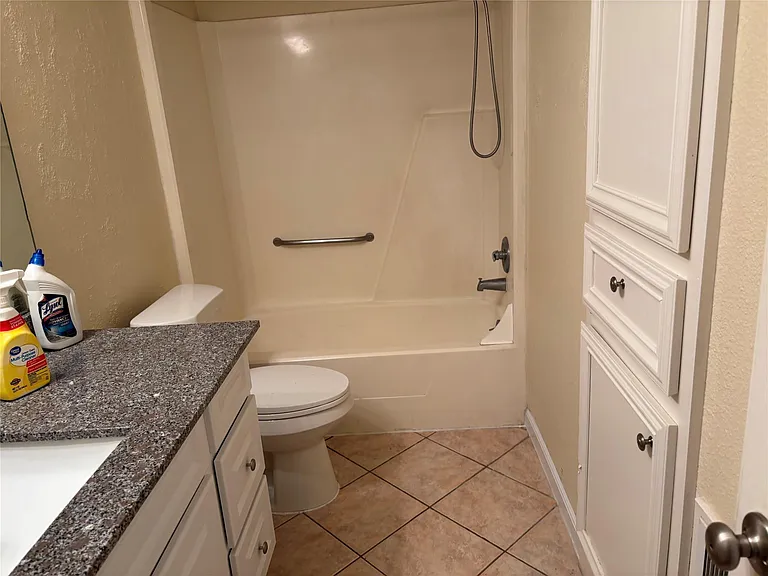 11427 Mulholland Dr — Photo 21