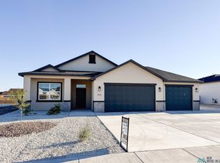 913 Pima Dr, Roswell, NM 88201