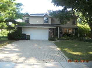 820 Pembrooke Rd, Libertyville, IL 60048