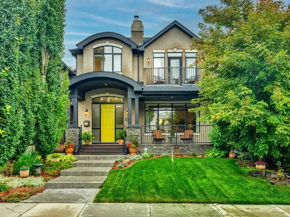 729 N 26th Ave NW, Calgary, AB T2M 2E8