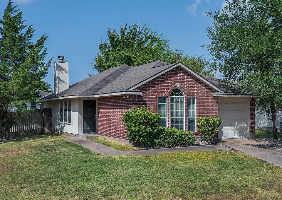 1st image of 2903 Bexar Grass Dr