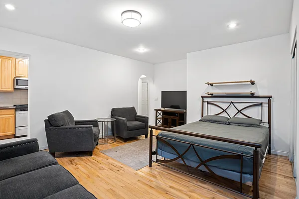 Rented by Douglas Elliman | media 2