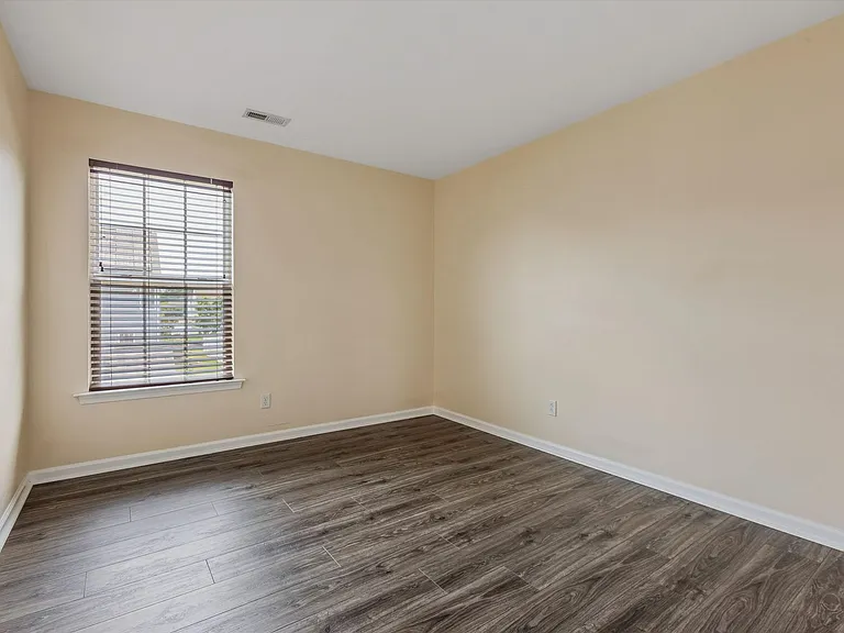 42 Kilverstone Way — Photo 17