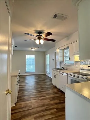 921 Ridgelake Dr — Photo 12