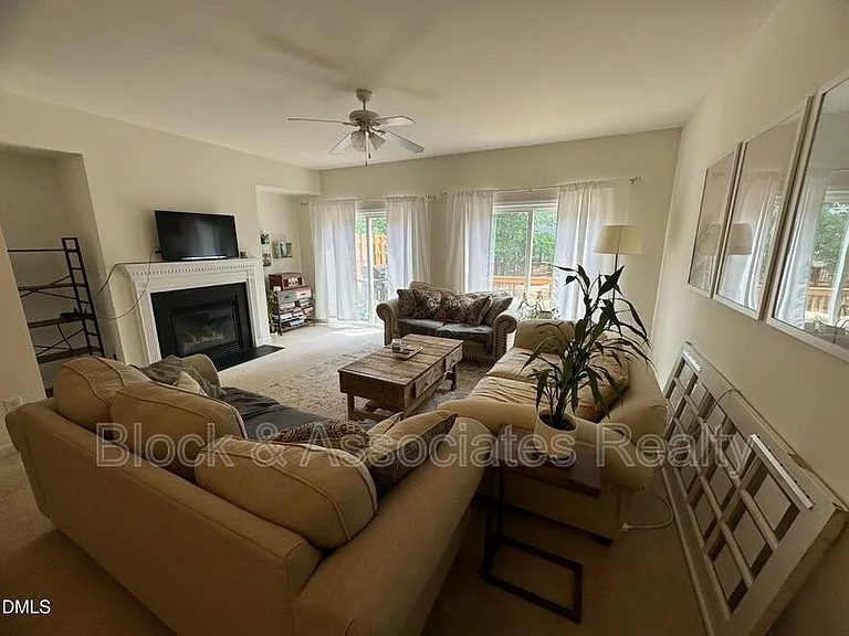 423 Madison Ave — Photo 3