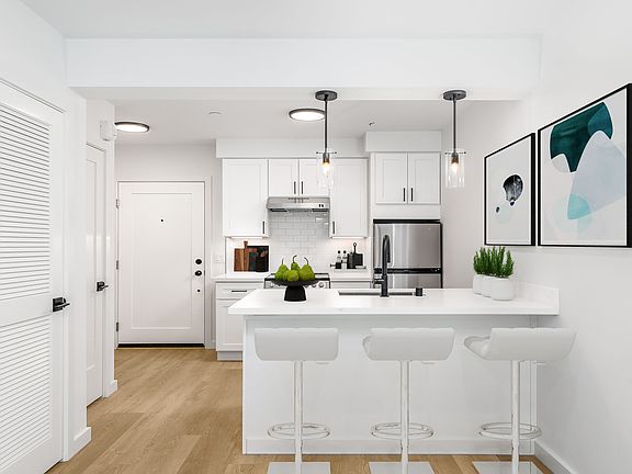 3rd image of 1725 Turk St #16