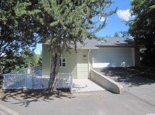 785 SE Ridgeview St, Pullman, WA 99163