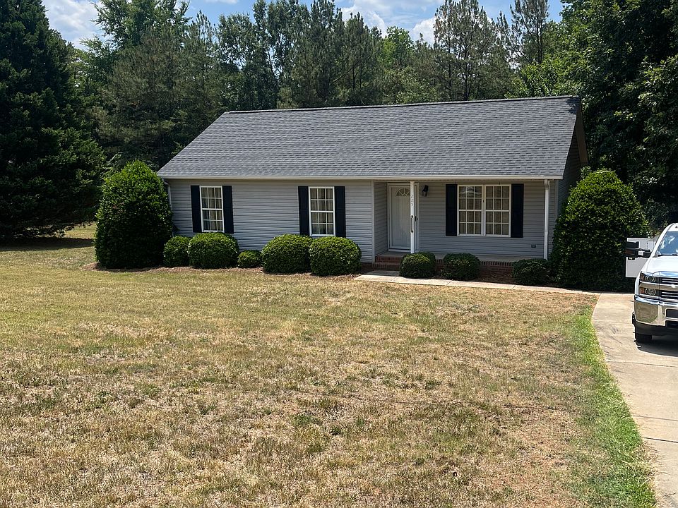 1st image of 225 Pickler Rd