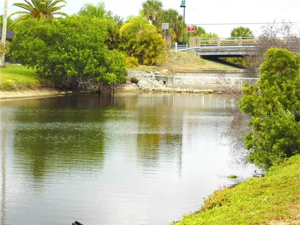 46 Boundary Blvd APT 3, Rotonda West, FL 33947