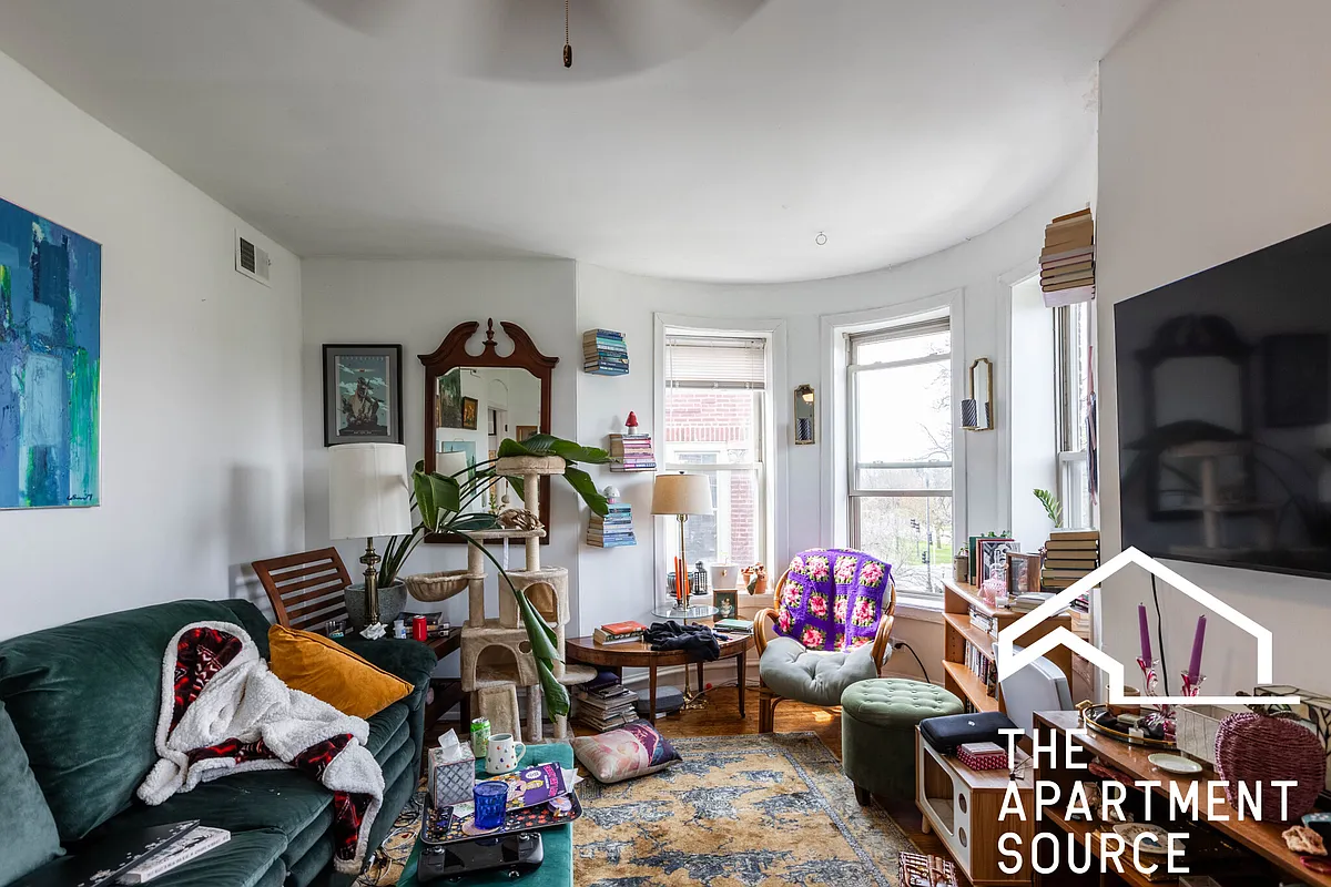 Building Photo - 2021 N Humboldt Blvd #1W
