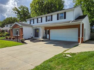 6842 Greenbriar Dr, Parma Heights, OH 44130