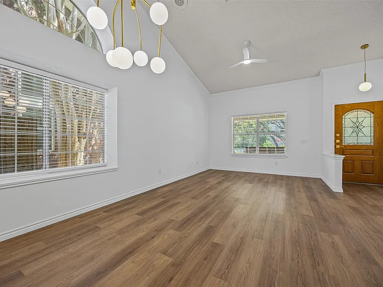 8417 Cornerwood Dr — Photo 8