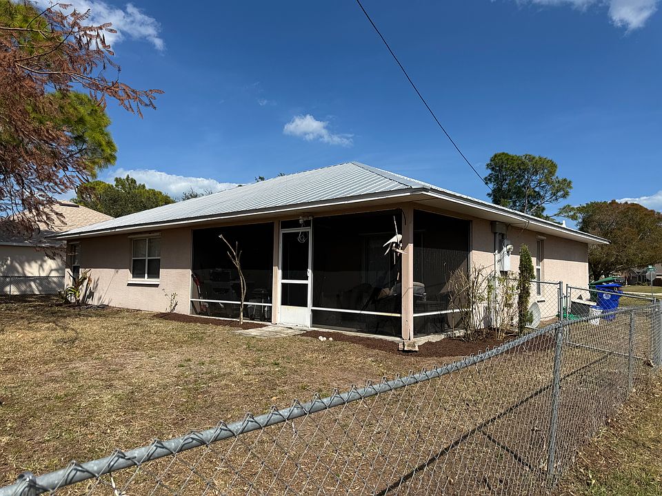 2nd image of 1218 Clearmont St