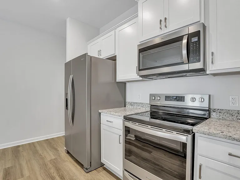 155 Holloway Hl — Photo 11
