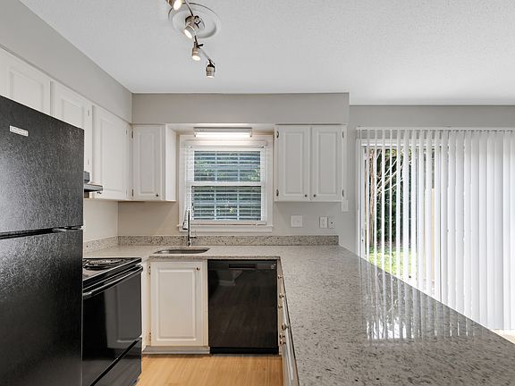 Newly Renovated Kitchen with Granite