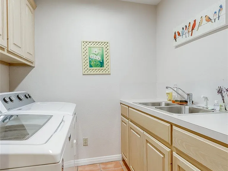 20701 Adobe Trl — Photo 32
