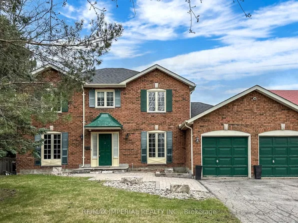 2 Craigleith Cres, Richmond Hill, ON L4E 2R7