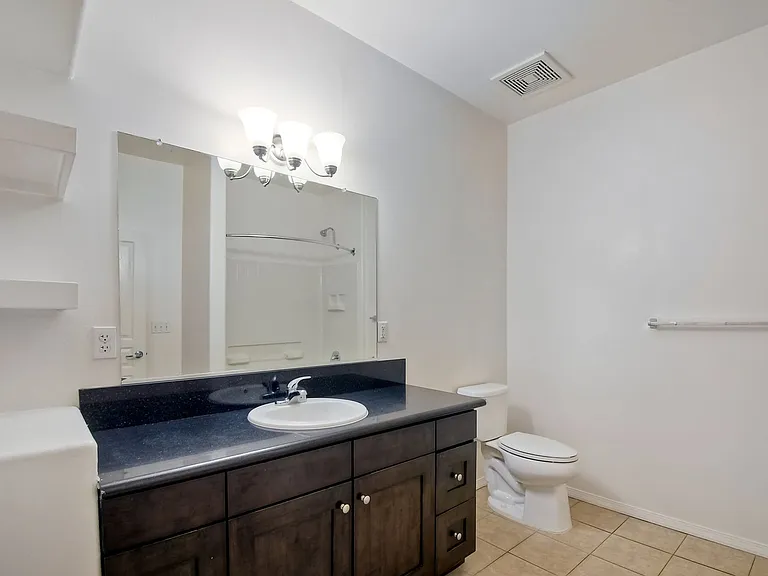 Harborview Apartments — Photo 66