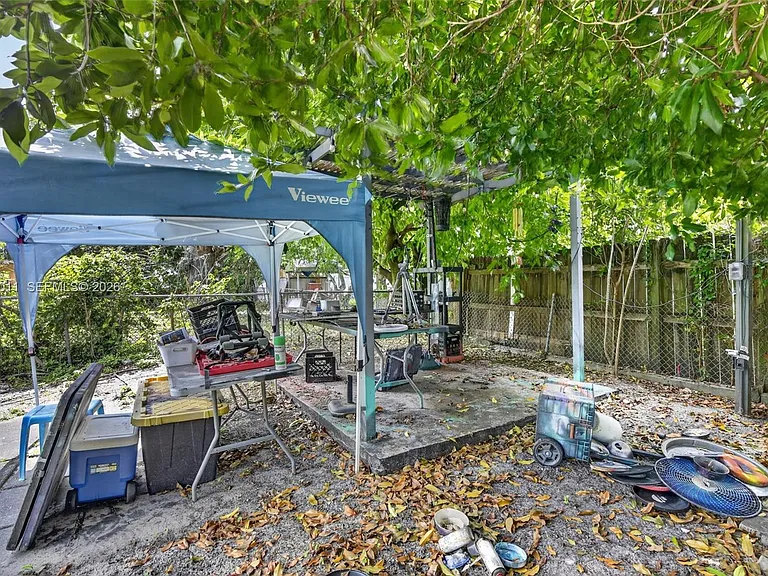 6238 Hayes St — Photo 41