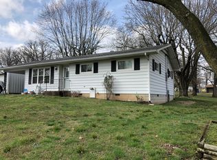 107 Robinhood Dr, Cassville, MO 65625