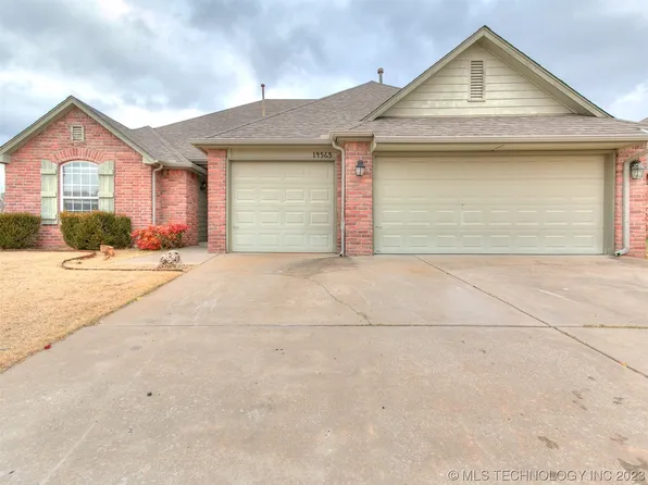 14565 S Kendalwood Ave, Glenpool, OK 74033