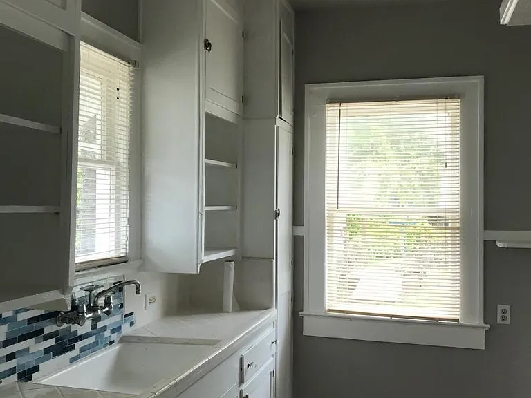 Bright, clean kitchen.
