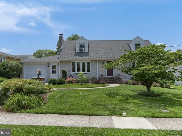 14 W Walnut St, Cleona, PA 17042