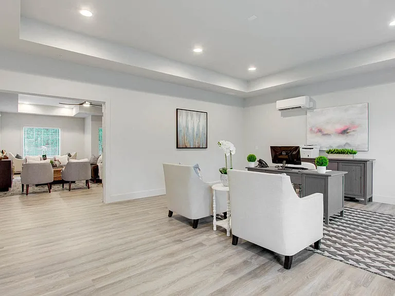 Latitude 45 — Photo 23