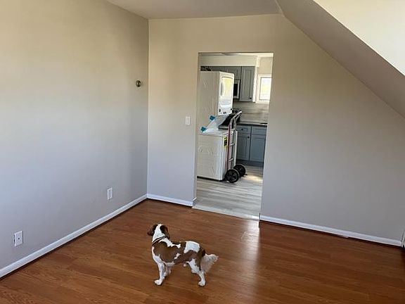 3rd image of 9 Rosalind Ave